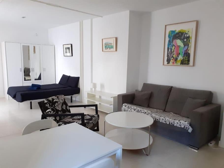 Appartamento Cosy Flat / Literally At The Foot Of Alhambra Granada Esterno foto
