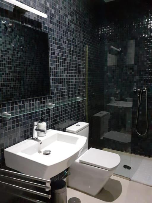 Appartamento Cosy Flat / Literally At The Foot Of Alhambra Granada Esterno foto